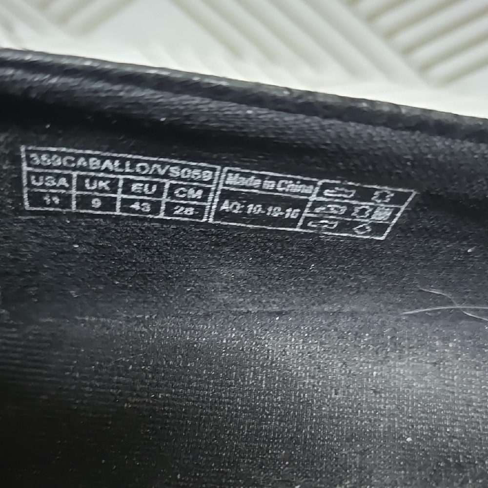 Vionic Black Textured Flats - Picture 4 of 6